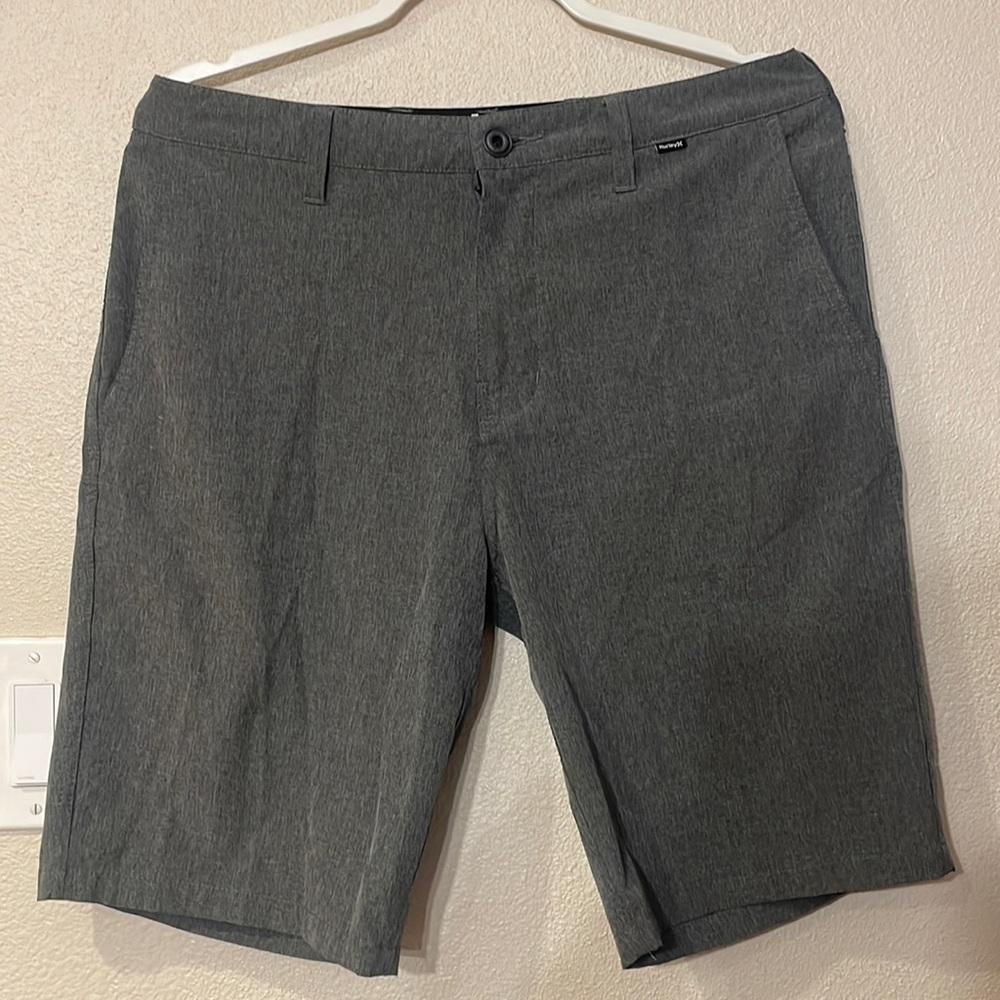 Hurley golf shorts size 31 like new